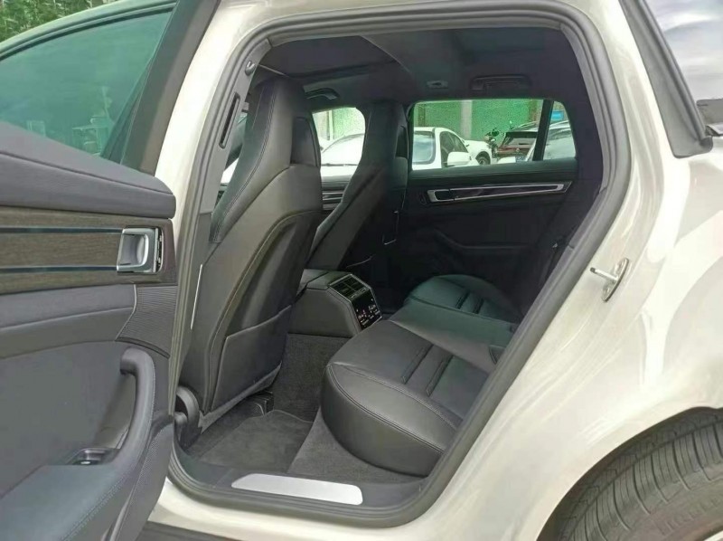 广州22年保时捷帕拉梅拉5