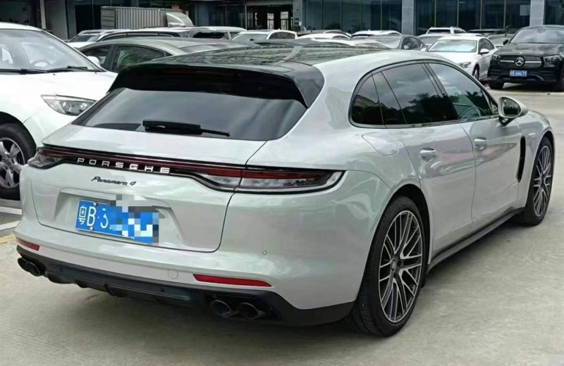 广州22年保时捷帕拉梅拉8