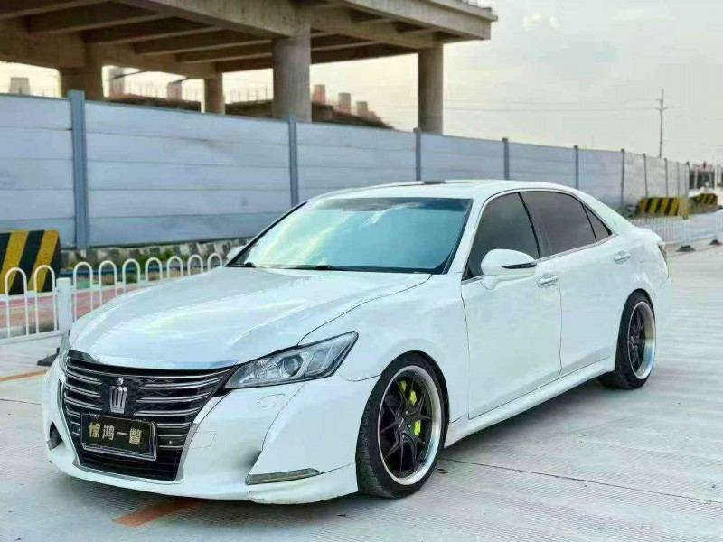 广州15年丰田皇冠2
