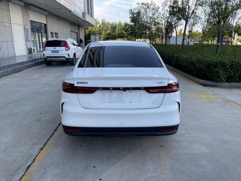 济宁24年吉利几何9