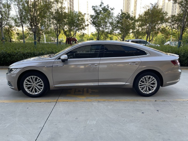 济宁19年大众CC7