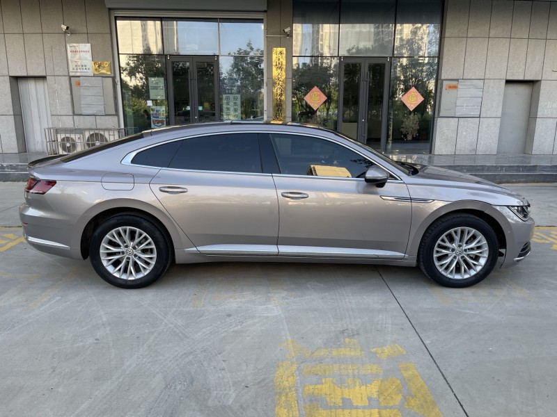 济宁19年大众CC8