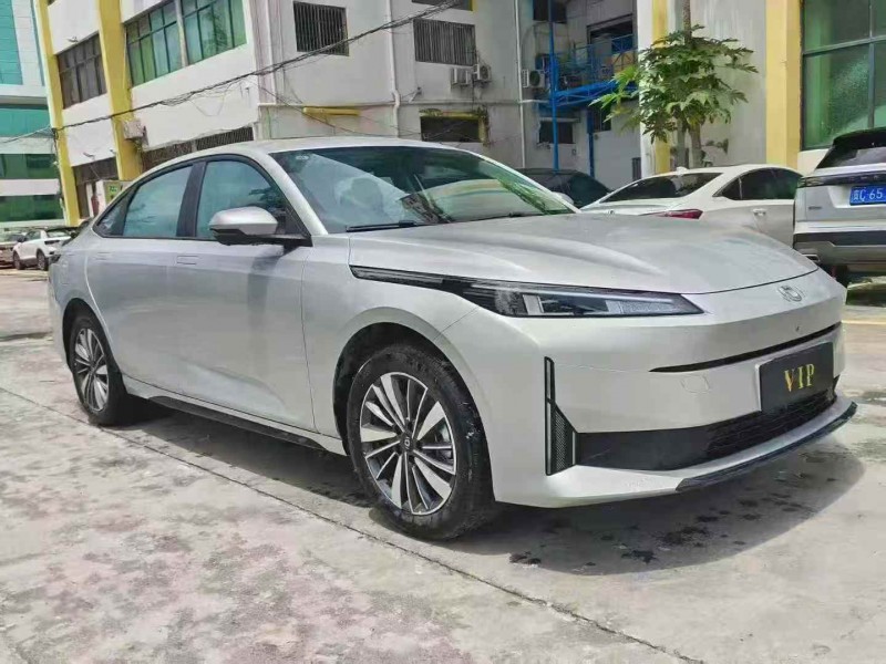 广州25年长安汽车启源2