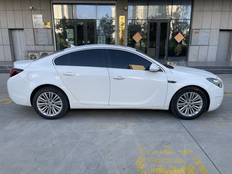 济宁14年别克君威8