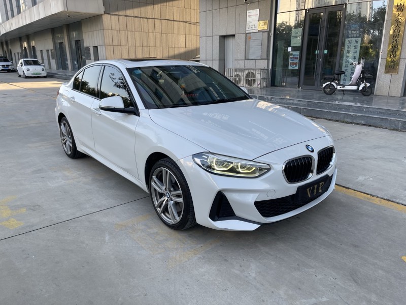 济宁19年宝马1系2