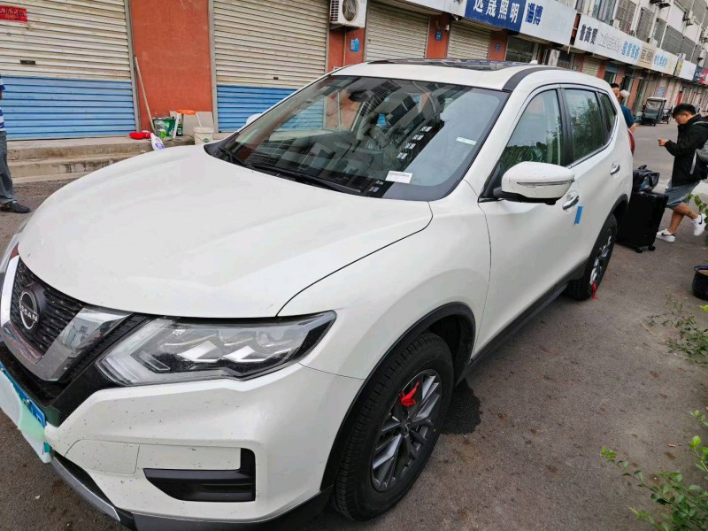 淄博25年日产奇骏3