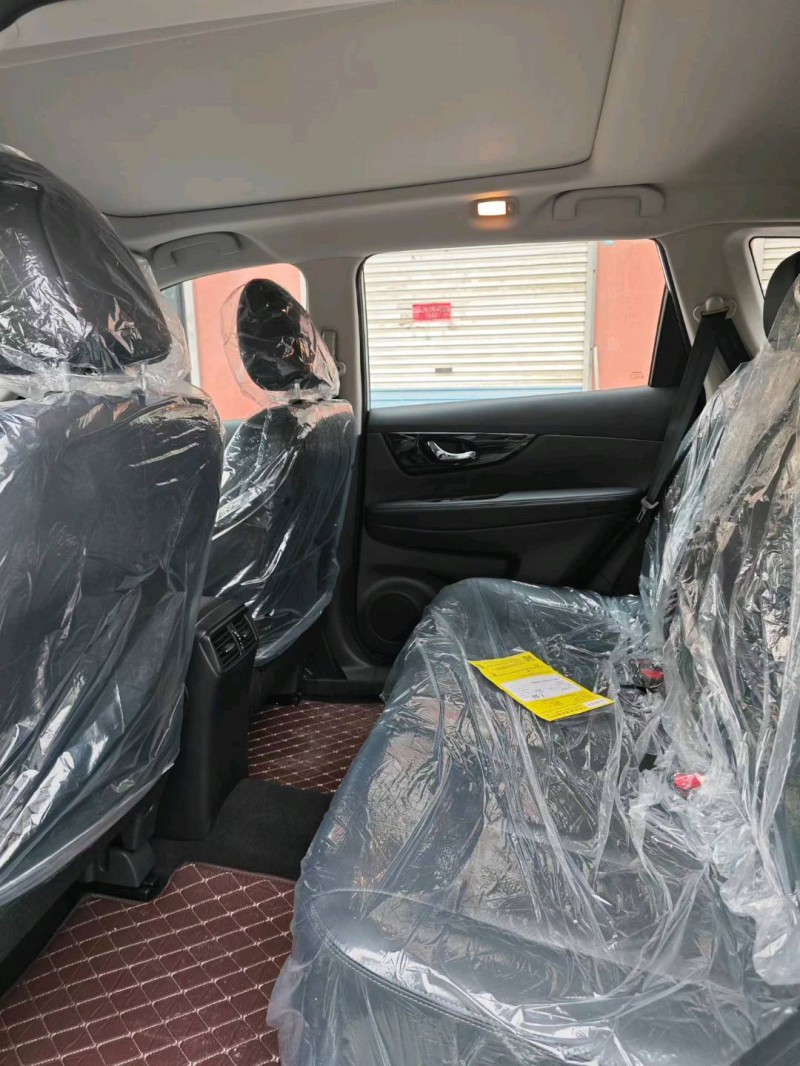 淄博25年日产奇骏4