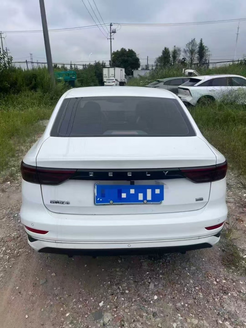 菏泽23年吉利帝豪9