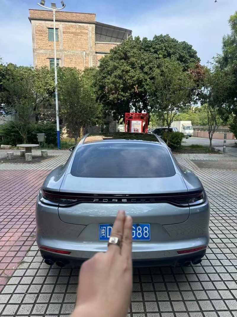 广州23年保时捷帕拉梅拉9