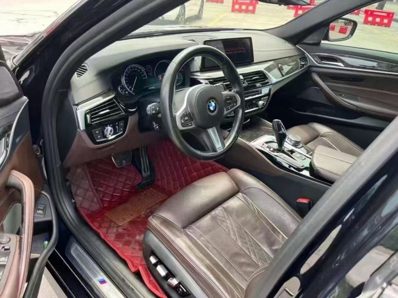 广州17年宝马5系4