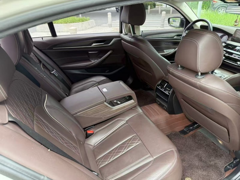 广州20年宝马5系4