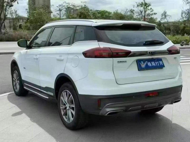 东莞19年吉利博越8