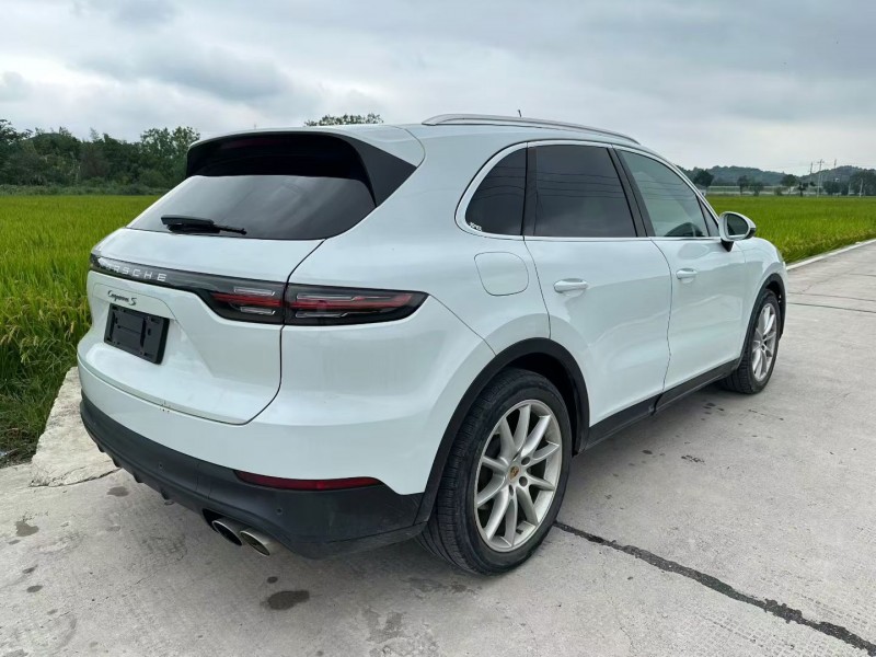 宁波19年保时捷卡宴7