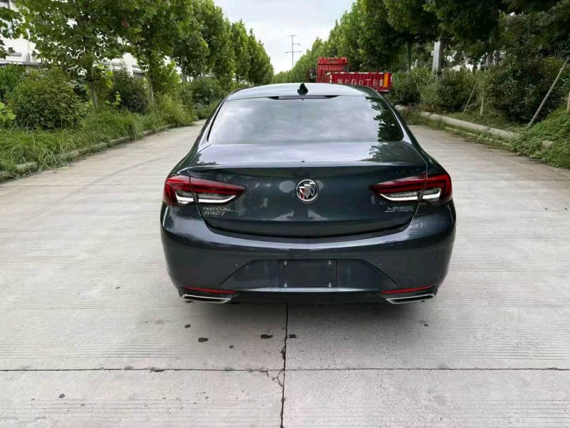 徐州21年别克君威5