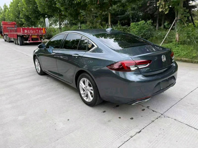 徐州21年别克君威6