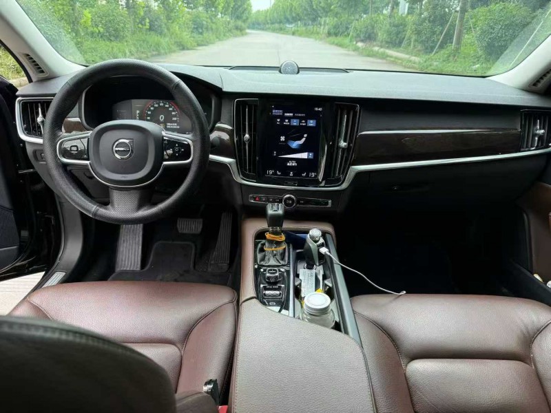 徐州17年沃尔沃S908