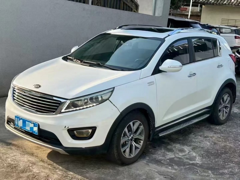 深圳15年起亚智跑3