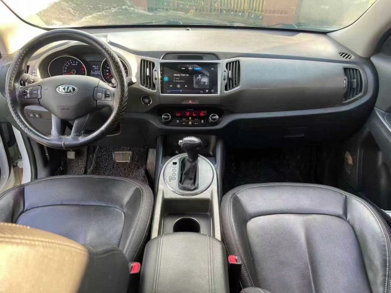 深圳15年起亚智跑4