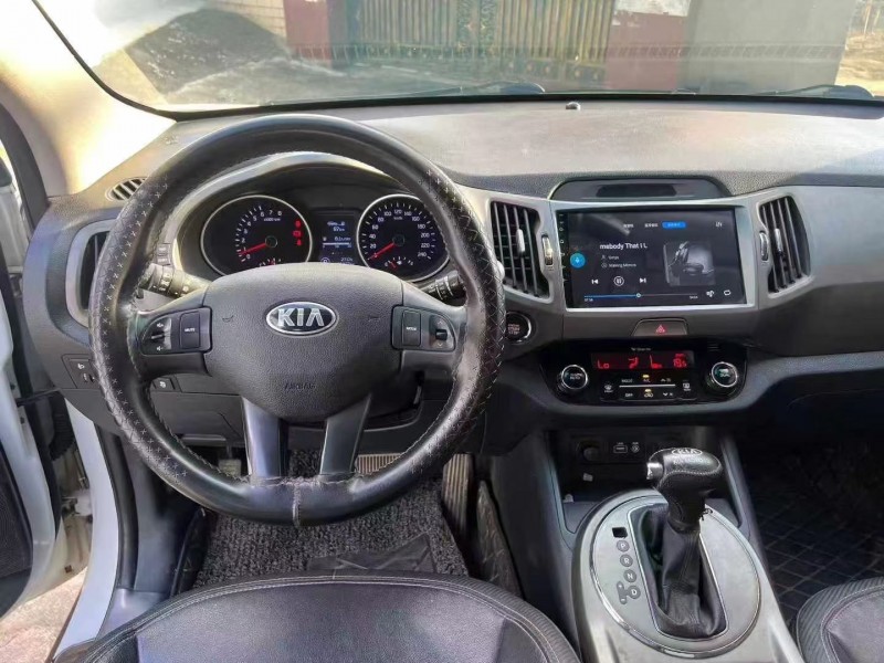 深圳15年起亚智跑5