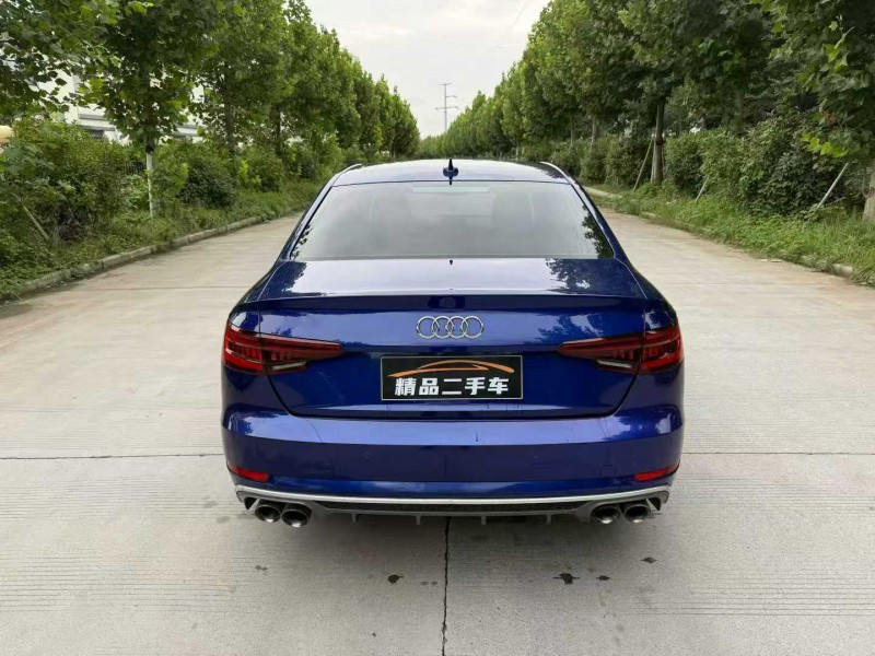 徐州17年奥迪A4L5