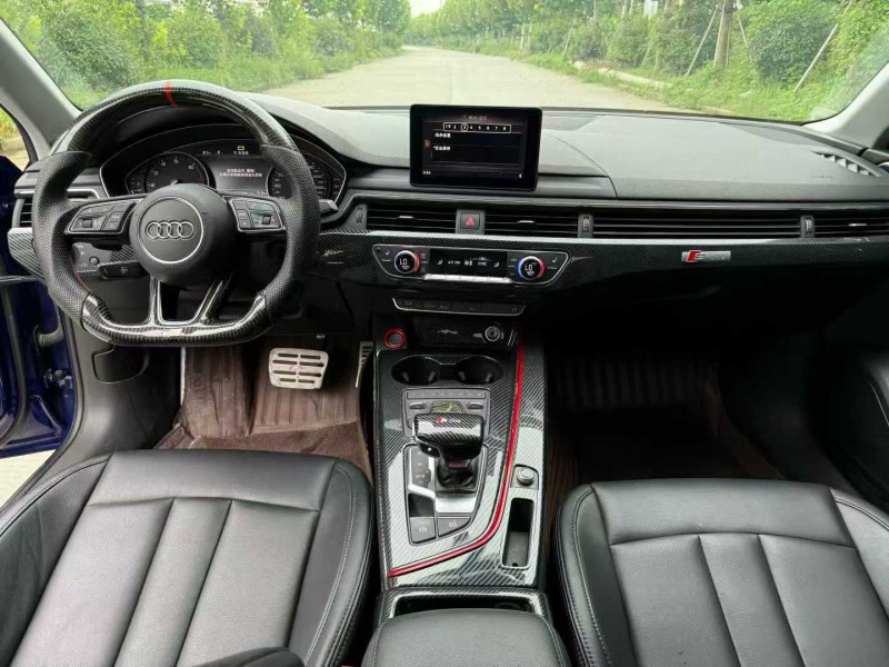 徐州17年奥迪A4L8