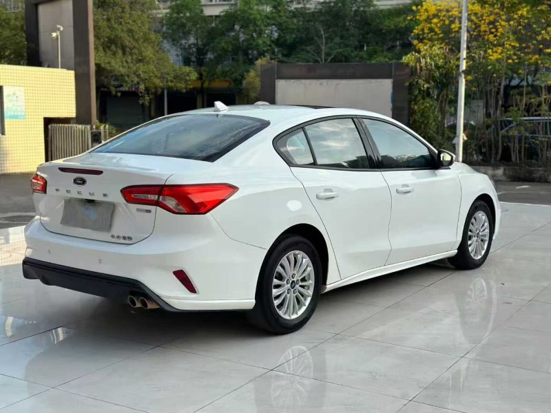 深圳19年福特福克斯8