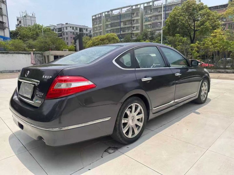 珠海10年日产公爵王8