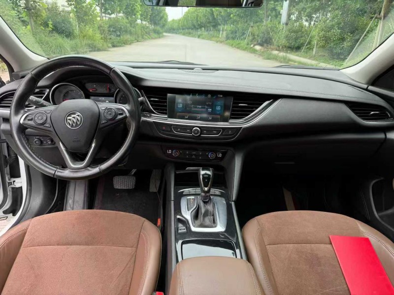 徐州19年别克君威8