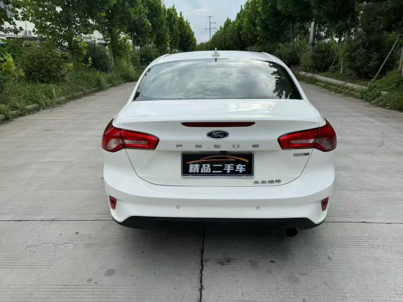 徐州19年福特福克斯5