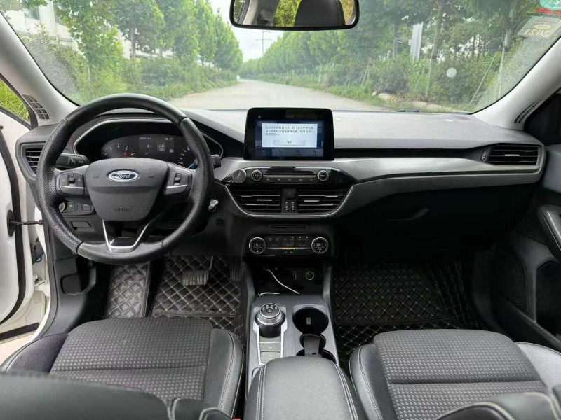 徐州19年福特福克斯7