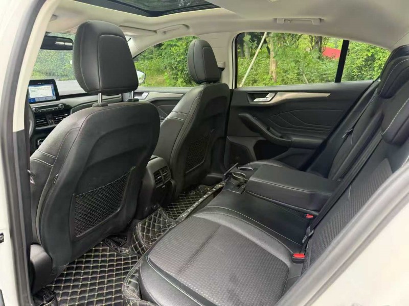 徐州19年福特福克斯8