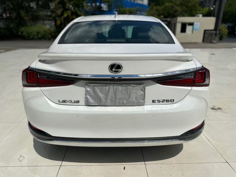 佛山20年雷克萨斯ES9