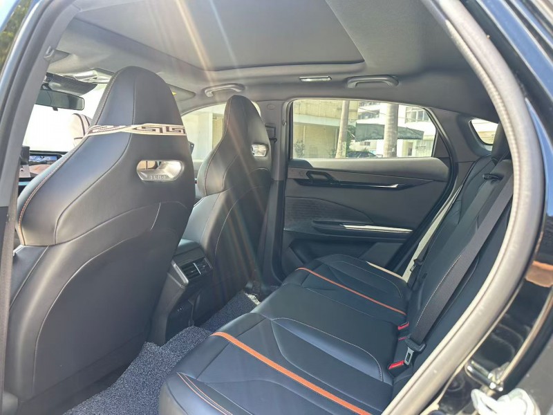 江门25年长安汽车UNI6