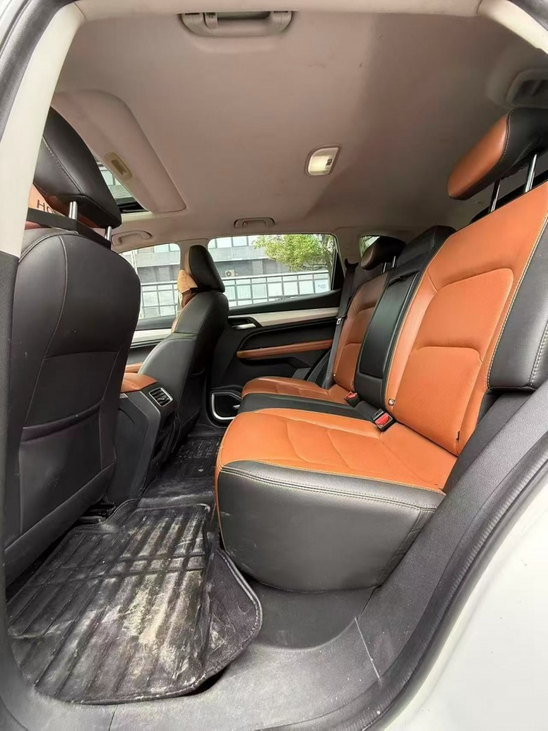 东莞20年吉利远景5