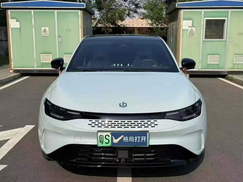 东莞24年零跑汽车C011