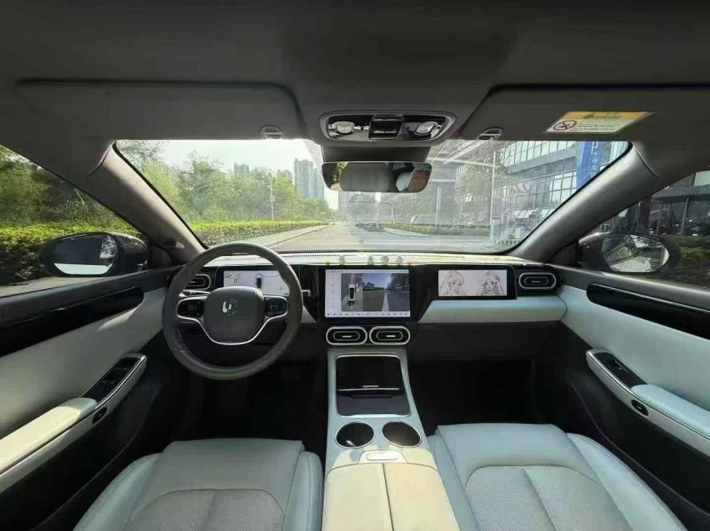 东莞24年零跑汽车C016