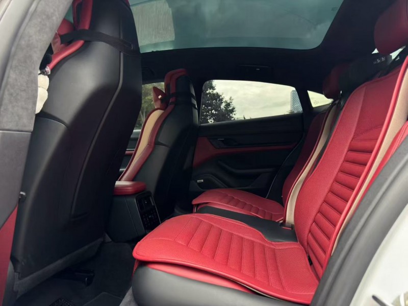 昆明22年保时捷Taycan5