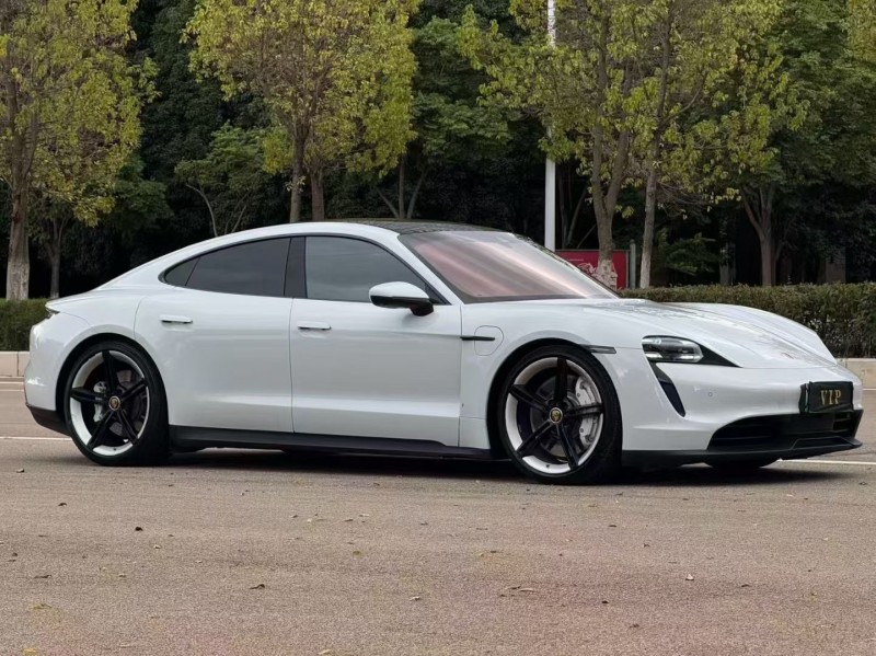 昆明22年保时捷Taycan7