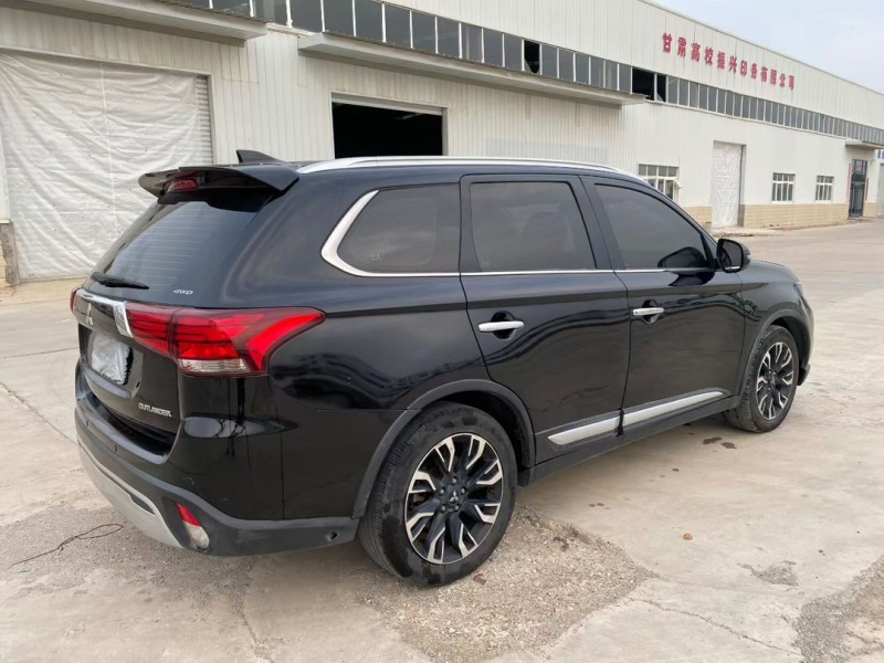 兰州19年三菱欧蓝德7