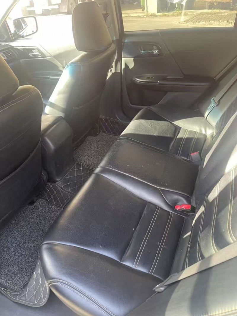 珠海16年本田雅阁6