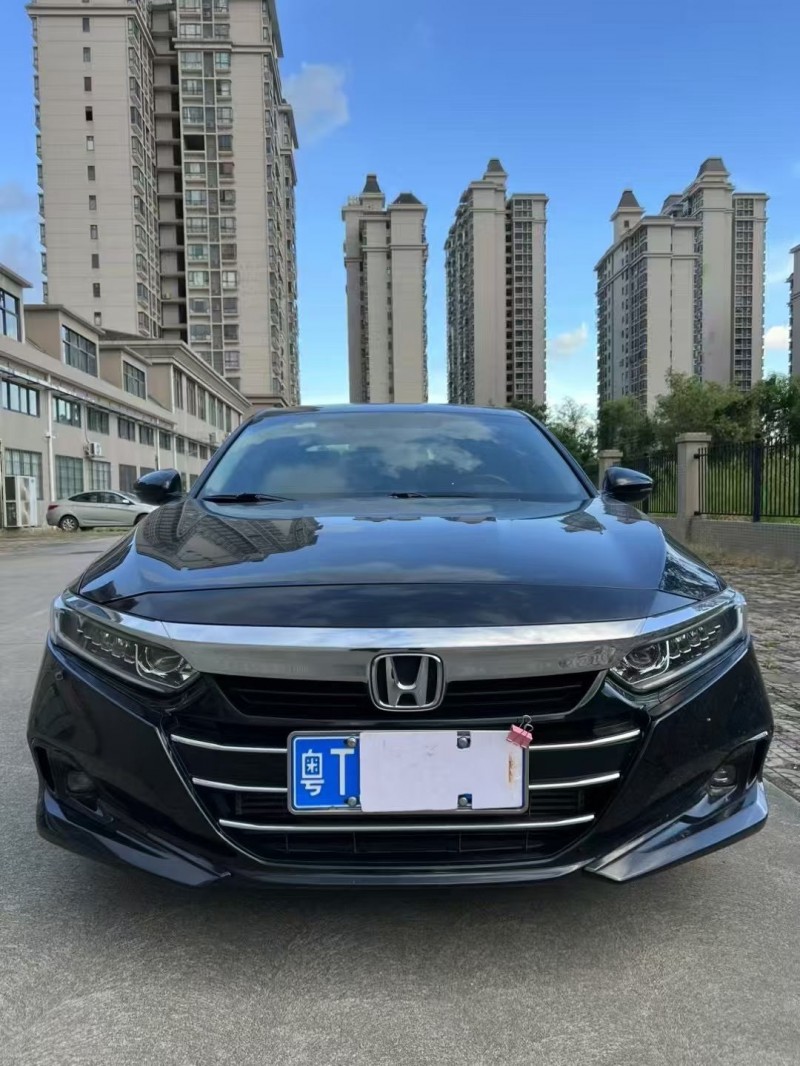 湛江21年本田雅阁1