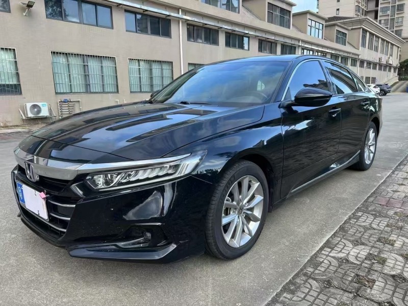 湛江21年本田雅阁2