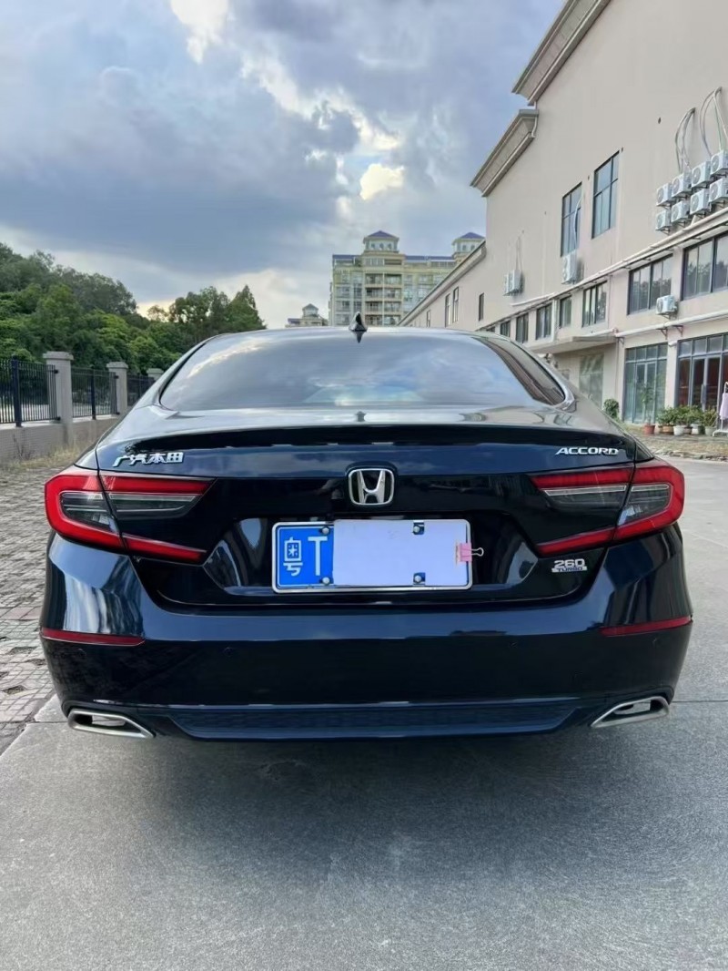 湛江21年本田雅阁9