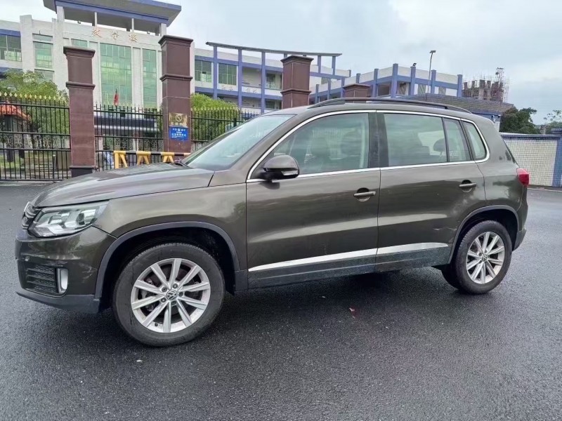 珠海16年大众途观3