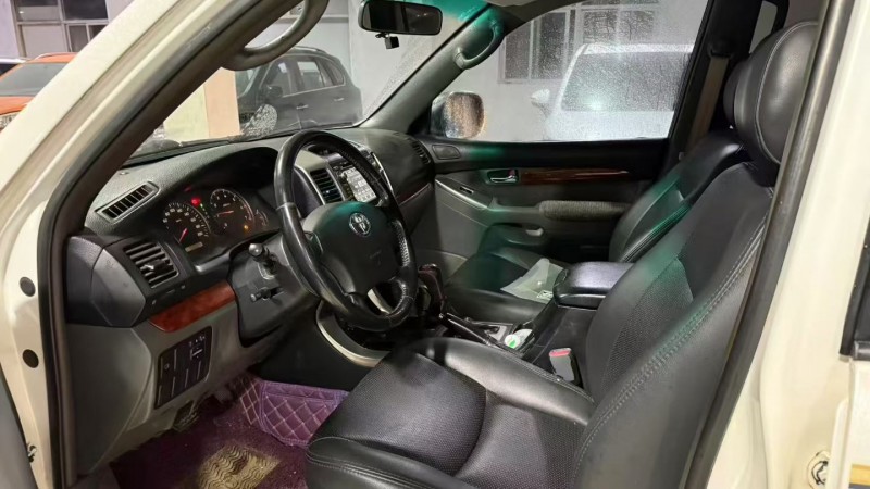 湛江07年丰田普拉多5