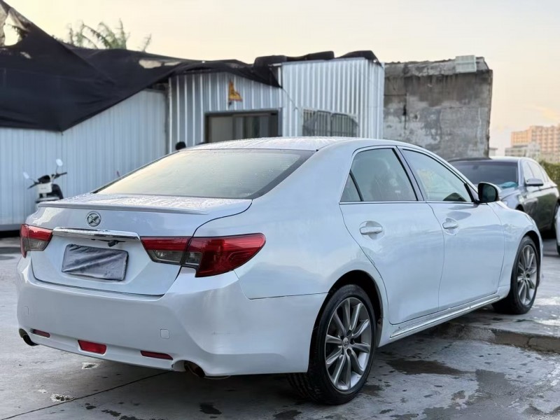 江门15年丰田锐志7