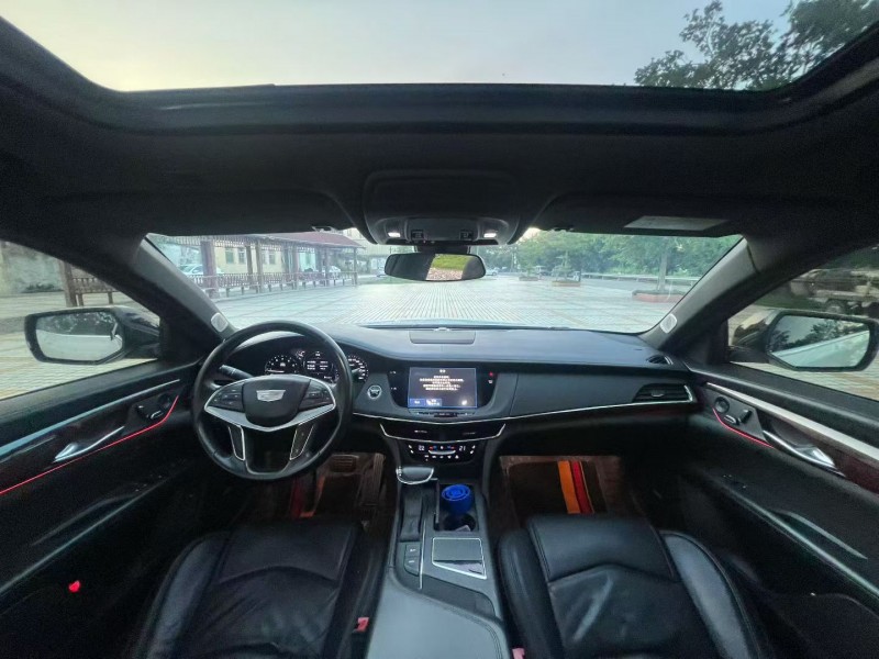 江门18年凯迪拉克CT64