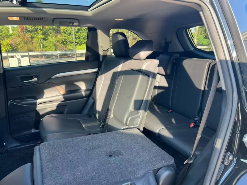 汕头19年丰田汉兰达6