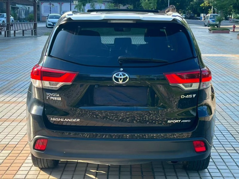 汕头19年丰田汉兰达9