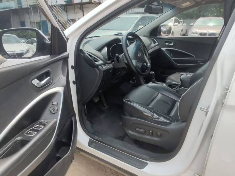 岳阳17年现代新胜达6